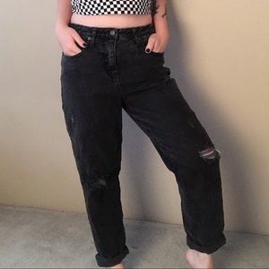 5 for $25 🥀 Distressed mom jeans